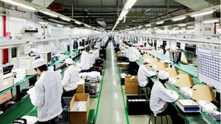 Apple JUST Got Around to Banning 'Bonded Servitude' In Its Factories